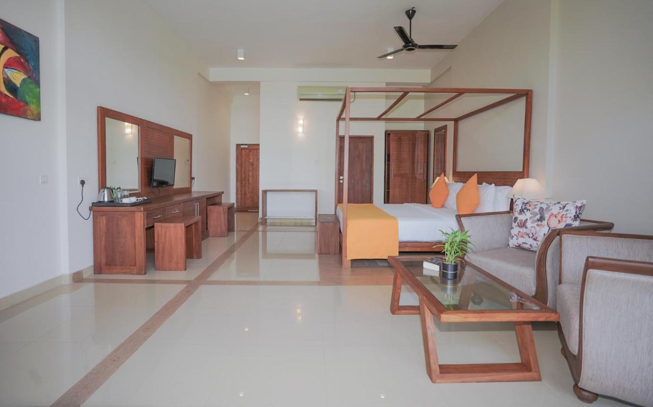Breeze Pasikudah Hotel Passikudah Екстериор снимка